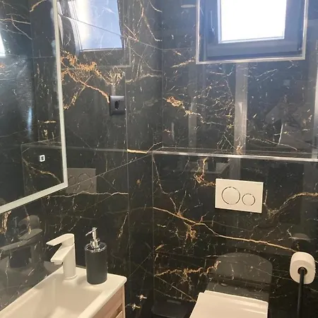 Family Friendly House With A Swimming Pool Biograd Na Moru, Biograd - 23272 בית נופש ביוגראד נה מורו