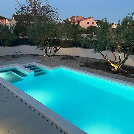 Family Friendly House With A Swimming Pool Biograd Na Moru, Biograd - 23272 Casa vacanze Biograd Na Moru